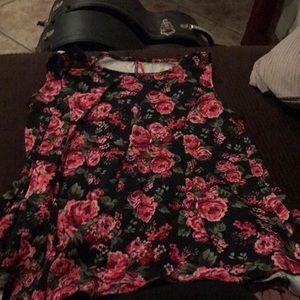 Sleeveless peplum shirt